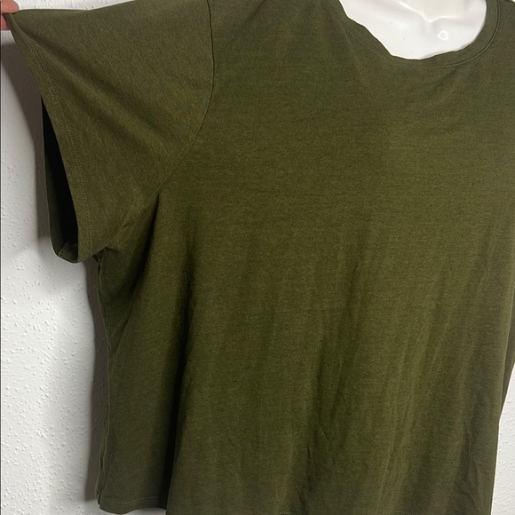 Old Navy Green Relaxed Short Sleeve Tunic - Picture 2 of 4